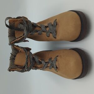 Jellypop Tania Gorpcore Ankle Combat Boots Lace up 11M Tan Outdoorsy Lug Sole